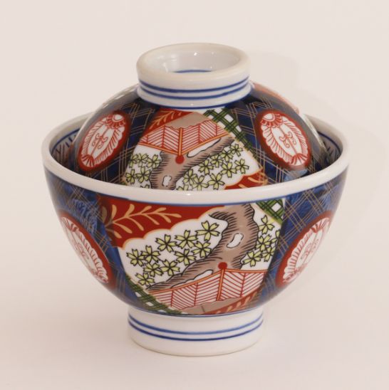 春山製陶の錦小桜4.3寸丸蓋付丼