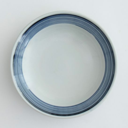 春山製陶の丸皿駒筋